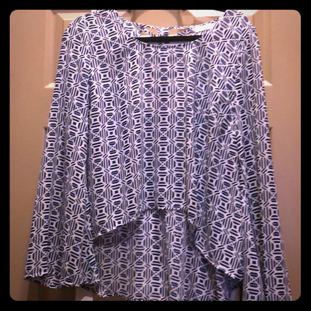 Blu Pepper patterned bell sleeve blouse